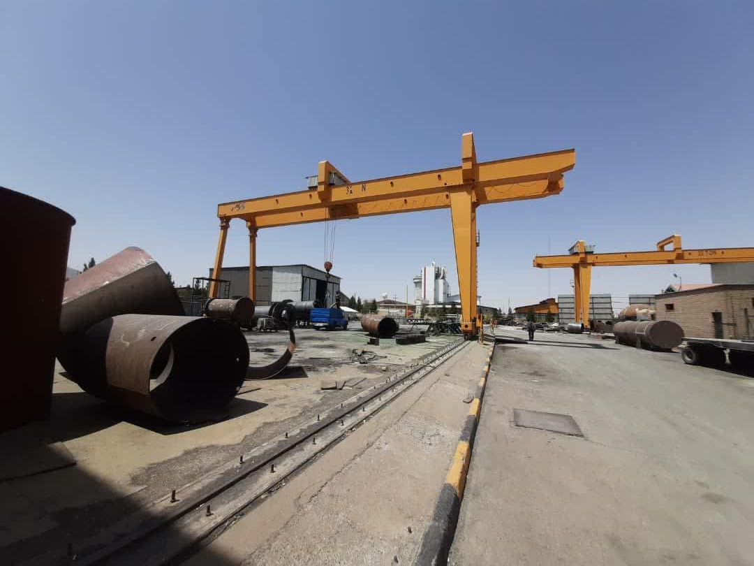 طراحی وتولید جرثقیل سقفی ودروازه ای